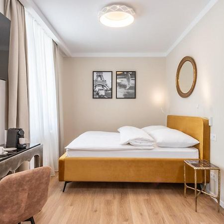 Pappas Hotel&Studio Podebrady Exterior photo